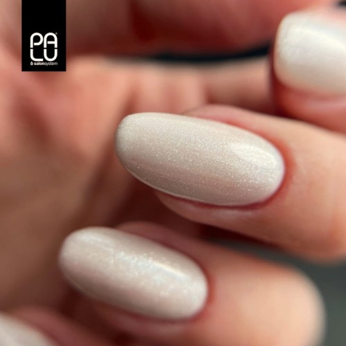 brokatowy-lakier-hybrydowy-stylizacja