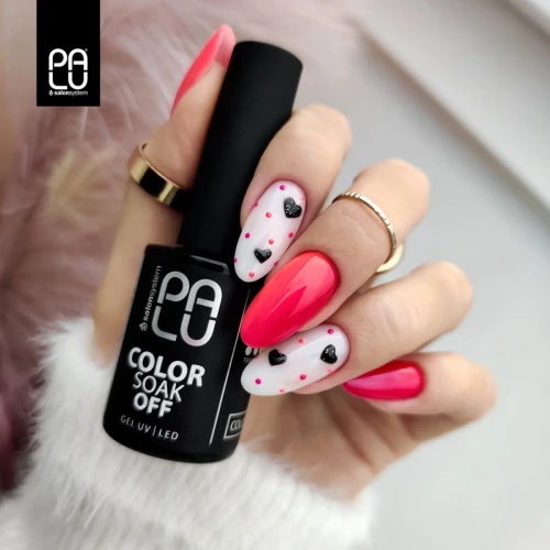 Różowy lakier hybrydowy stylizacja.webp